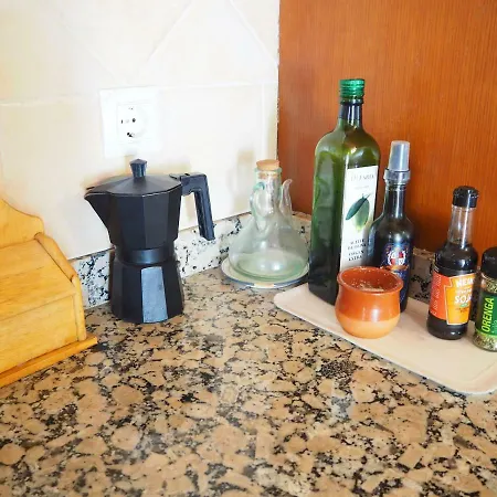 House In Near The Beach For 10 People *